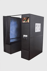 Enclosed Photo Booth For Weddings